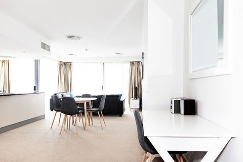 Ocean Views Resort - Surfers Gold Coast 5