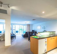 Glenelg Beachside Apartments - Surfers Gold Coast