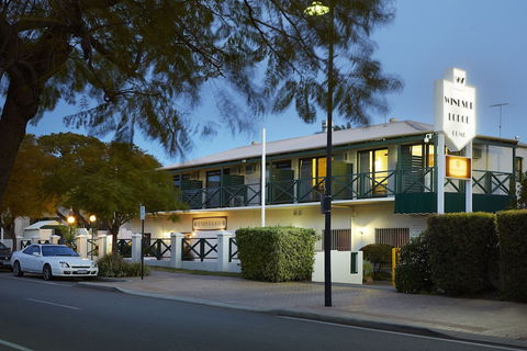 Windsor Lodge Como - Surfers Gold Coast 1