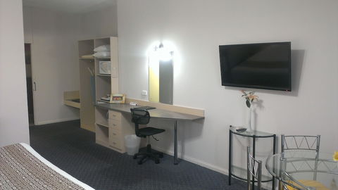 Lindy Lodge Motel - Surfers Gold Coast 2