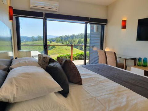 Sanctuary Hill Retreat - Surfers Gold Coast 4