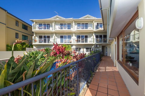 Yamba Beach Motel - Surfers Gold Coast 0
