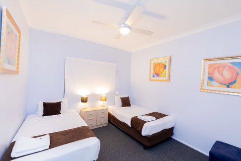 Bay Hotel Motel - Surfers Gold Coast 5