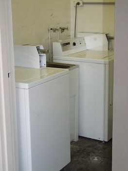 Cambridge Lodge - Hostel - Surfers Gold Coast 2