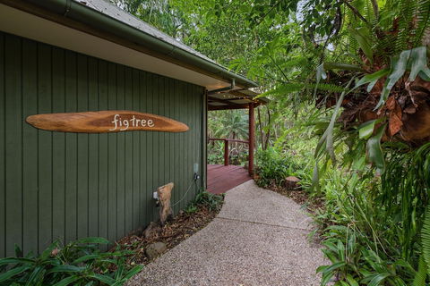 Hunchy Hideaway - Surfers Gold Coast 2