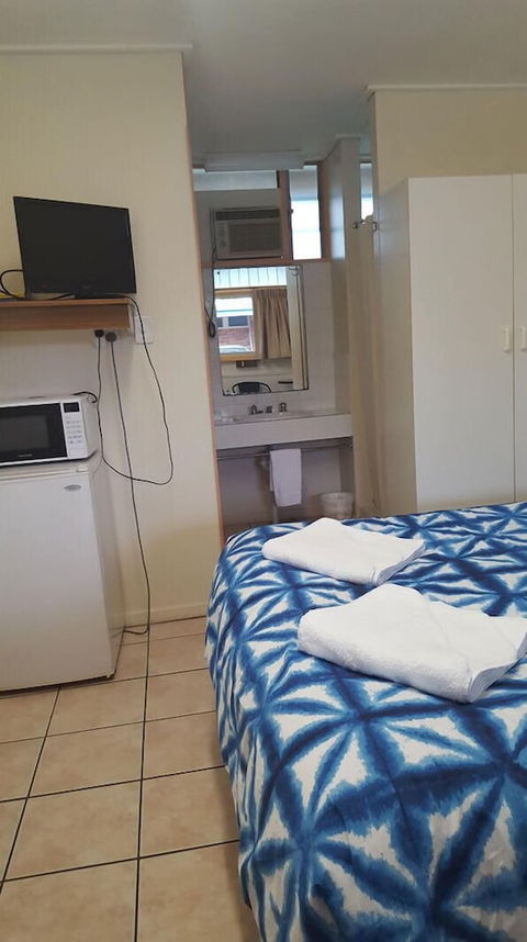 Maryborough City Motel - Surfers Gold Coast 3