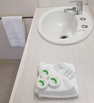 Maryborough City Motel - Surfers Gold Coast 2
