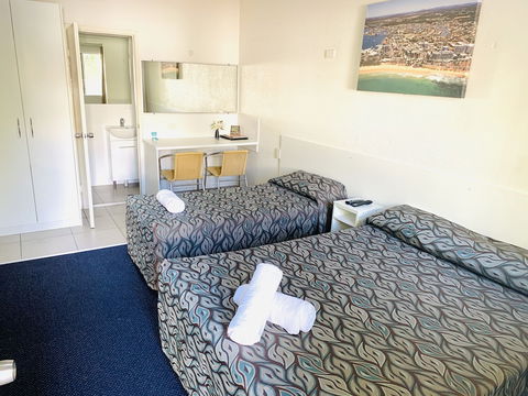 Central Motel Mooloolaba - Surfers Gold Coast 4
