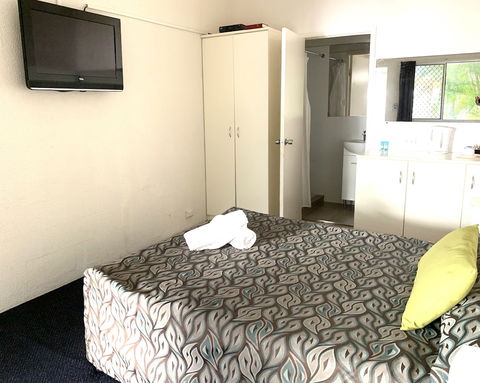 Central Motel Mooloolaba - Surfers Gold Coast 3