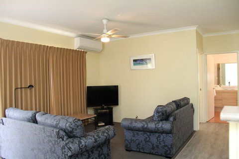 Gale Street Motel And Villas - Surfers Gold Coast 5