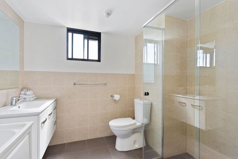 Langley Park Apartments - Surfers Gold Coast 3