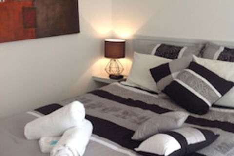 Farnboro Motel - Surfers Gold Coast 0