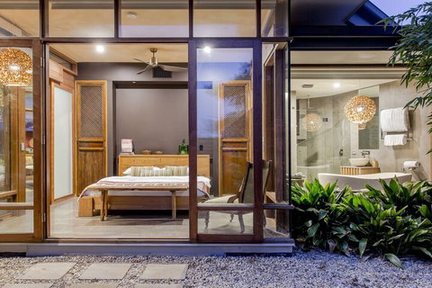 Sticky Rice Villas - Surfers Gold Coast 7