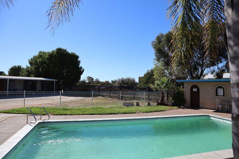 Capri Motel - Surfers Gold Coast 1