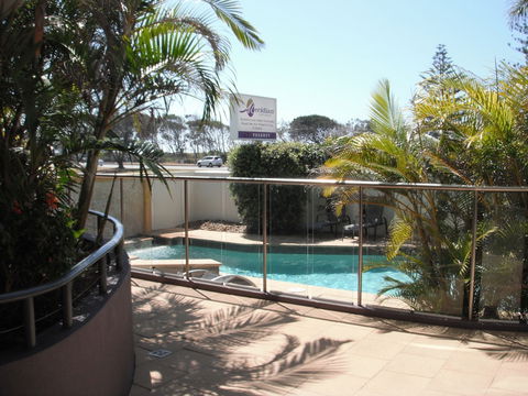 Meridian Alex Beach Apartments - Surfers Gold Coast 5