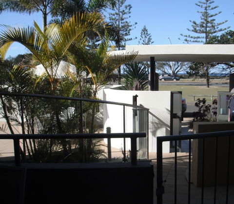 Meridian Alex Beach Apartments - Surfers Gold Coast 1
