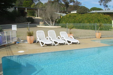 Golden Chain Garden Motor Inn - Surfers Gold Coast 7