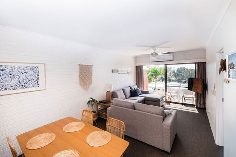 Mollymook Seascape Motel & Apartments - Surfers Gold Coast 6