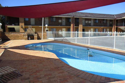 Ben Chifley Motor Inn - Surfers Gold Coast 4