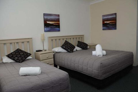 Ben Chifley Motor Inn - Surfers Gold Coast 7