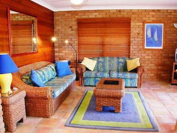 Illawong Apartments - Surfers Gold Coast 6