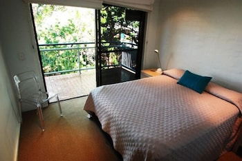 Illawong Apartments - Surfers Gold Coast 5