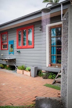 Backpackers Newcastle - Surfers Gold Coast 1