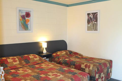 Nanango Antler Motel - Surfers Gold Coast 4