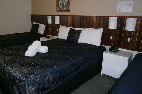 Kellys Motel Oakey - Surfers Gold Coast 7
