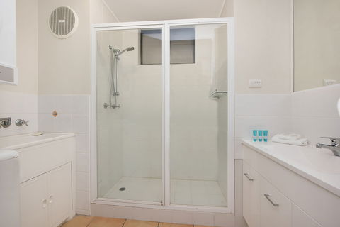 Joanne Apartments - Surfers Gold Coast 6