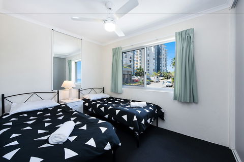 Joanne Apartments - Surfers Gold Coast 5