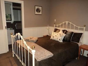 Forest Lodge Chalets - Surfers Gold Coast 0