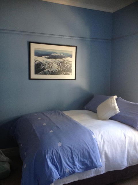 Bessies Cottage - Surfers Gold Coast 2