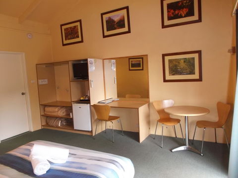Harrietville Hotel Motel - Surfers Gold Coast 5