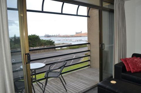 Accommodation Portland Victoria - Surfers Gold Coast 3