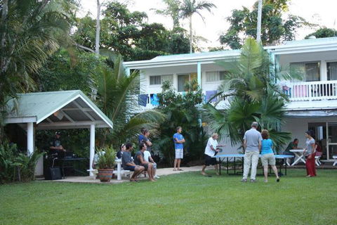 Absolute Backpackers Mission Beach - Surfers Gold Coast 3