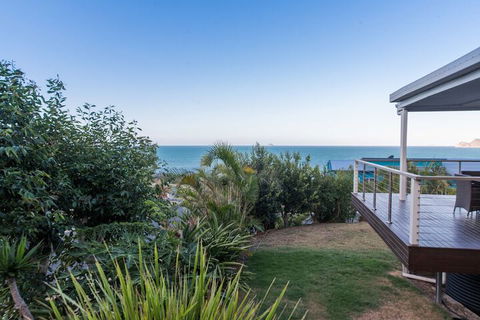 Hydeaway Bay Beach House - Surfers Gold Coast 2