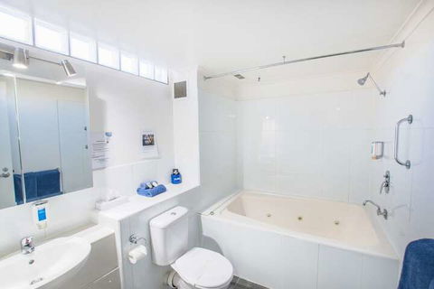 MAS Country Riverboat Lodge Motor Inn - Surfers Gold Coast 7