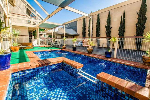 MAS Country Riverboat Lodge Motor Inn - Surfers Gold Coast 2