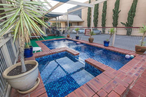 MAS Country Riverboat Lodge Motor Inn - Surfers Gold Coast 3