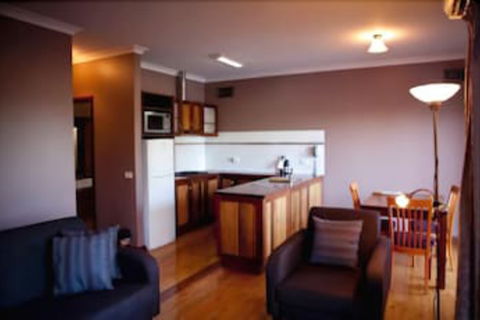 Perricoota Vines Retreat - Surfers Gold Coast 4