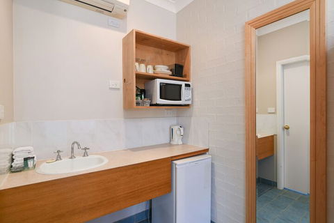 Catalina Motel Lake Macquarie - Surfers Gold Coast 5