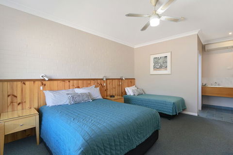 Catalina Motel Lake Macquarie - Surfers Gold Coast 7