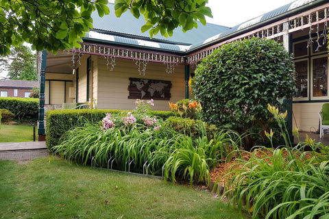 Glenella Guesthouse - Surfers Gold Coast 1
