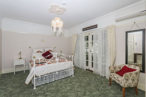 Rosebridge House Bed & Breakfast Adult Retreat - Surfers Gold Coast 7