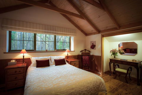 Eagle Hammer Cottages - Surfers Gold Coast 7