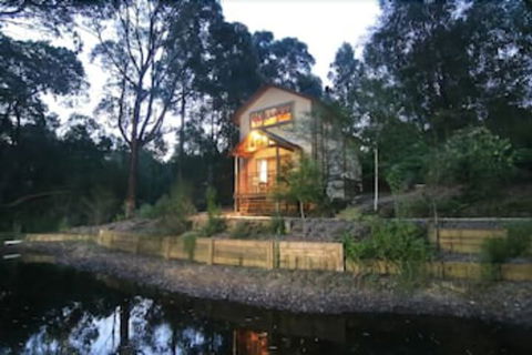 Eagle Hammer Cottages - Surfers Gold Coast 0