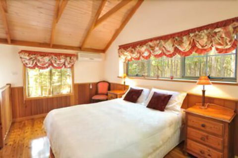 Eagle Hammer Cottages - Surfers Gold Coast 6