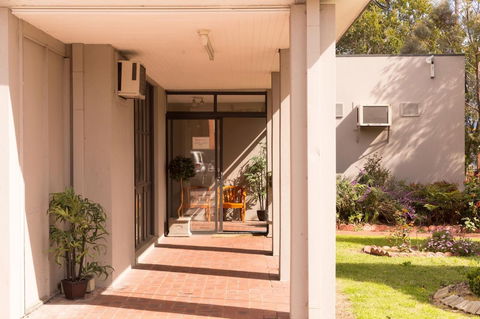 Chadstone Executive Motel - Surfers Gold Coast 0