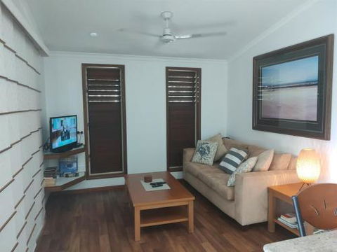 Cassawong Cottages - Surfers Gold Coast 3
